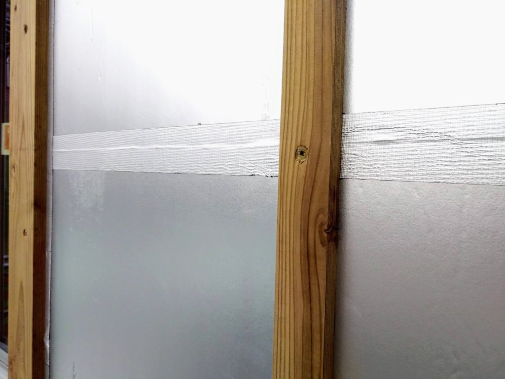外壁用の土台の木材のアップ